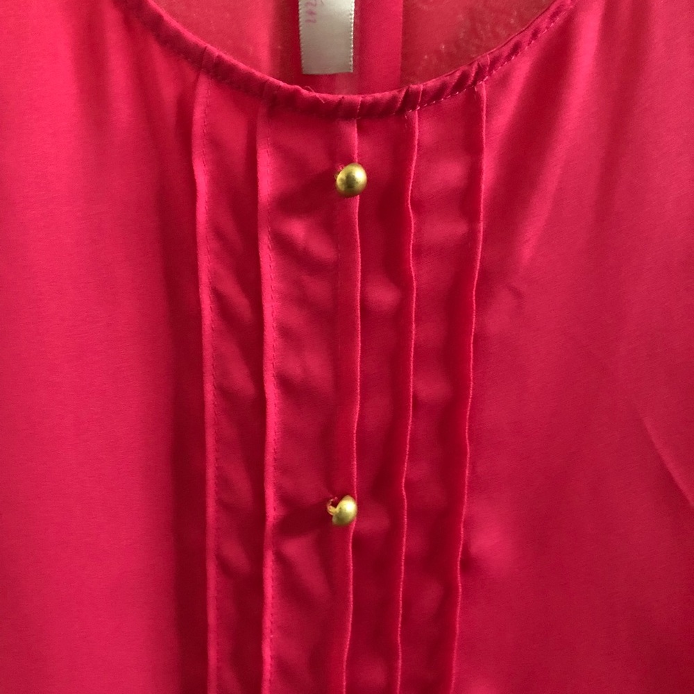 Myán Buttoned Top - Picture 6 of 7